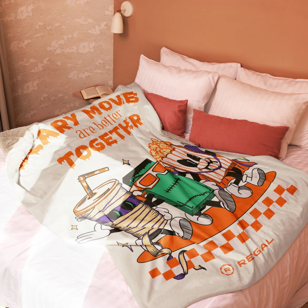 Regal Cinemas Scary Movies Sherpa Blanket - Image 4